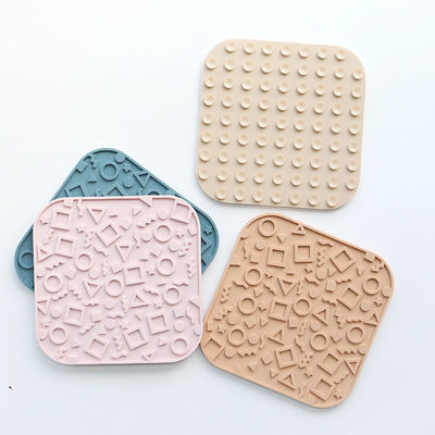کیفیت  PAISEN Custom Silicone Pet Dog Lick Pad Mat Easy-to-Clean Suction Cups for Healthy Feeding of Dogs Cats Pet Bowls Feeders کارخانه