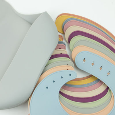 4 دکمه BPA سیلیکون بدون سیلیکون Baby Bib ضد آب نرم بادوام قابل تنظیم