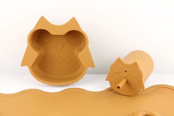 فروش عمده فروشی نوزاد Geschirr Led Weaning Silicone Bib کاسه قاشق کاسه بشقاب سیلیکونی سرویس غذاخوری کودک محصول ظروف غذاخوری